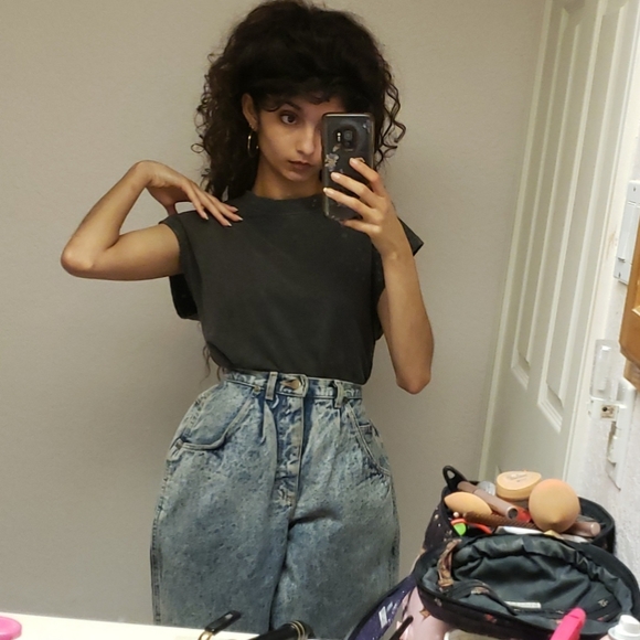 🤎 Meet your Posher, Megan :) - Picture 6 of 17